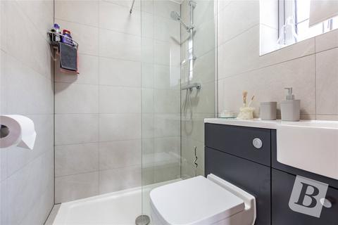 2 Spring Farm Close, Rainham, RM13 9RU
