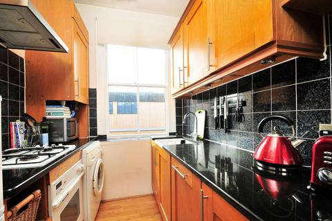 2 bedroom flat to rent, Barrowgate Road, Chiswick, London, W4