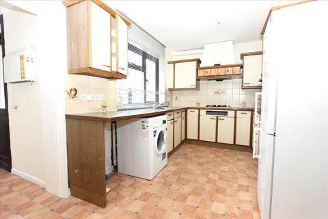 3 bedroom house to rent, Aberdare Road, London, EN3