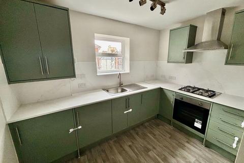 2 bedroom apartment to rent, Bourne Street, Eastbourne BN21