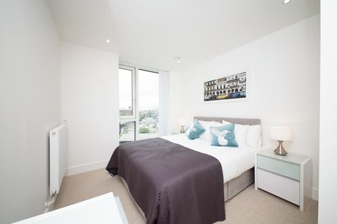 3 bedroom apartment to rent, Sky View Tower, Stratford E15