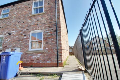 2 bedroom flat to rent, Hennessey Court, Doncaster DN8