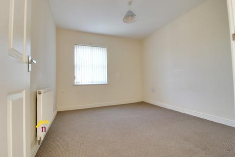 2 bedroom flat to rent, Hennessey Court, Doncaster DN8