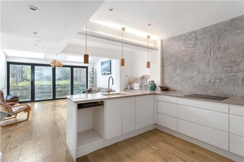 63 Lorrimore Road, London, SE17 3LZ