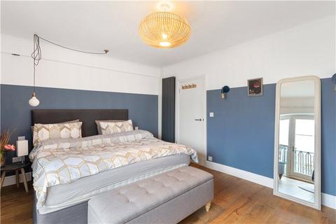 63 Lorrimore Road, London, SE17 3LZ