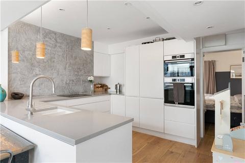 63 Lorrimore Road, London, SE17 3LZ
