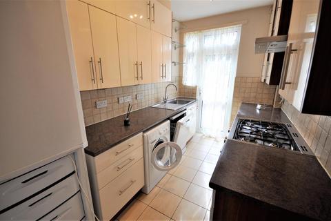 3 bedroom terraced house to rent, Drury Road, Harrow HA1