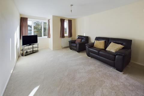 2 bedroom flat for sale, 32 Brighton Road, Coulsdon CR5