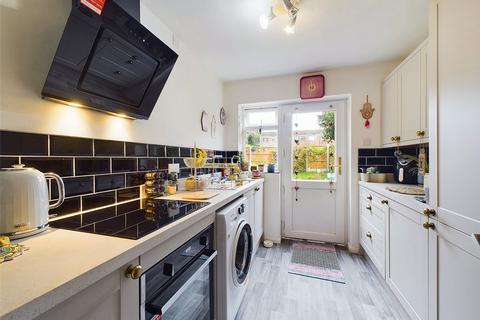 2 bedroom maisonette for sale, Brockhampton Close, Worcester, Worcestershire, WR4