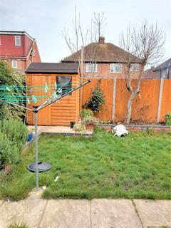 3 bedroom semi-detached house to rent, Westbourne Close,  Hayes, UB4