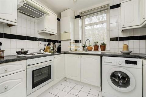 1 bedroom flat to rent, Albany Street, London NW1