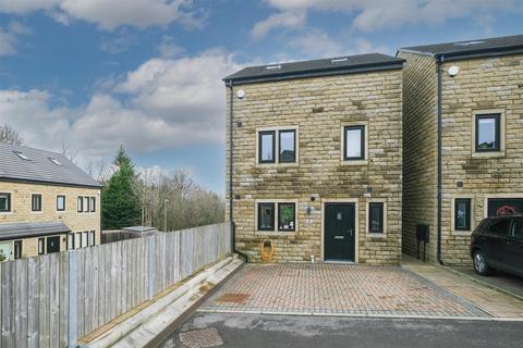 3 bedroom detached house for sale, Albion Gardens, Holmfirth HD9