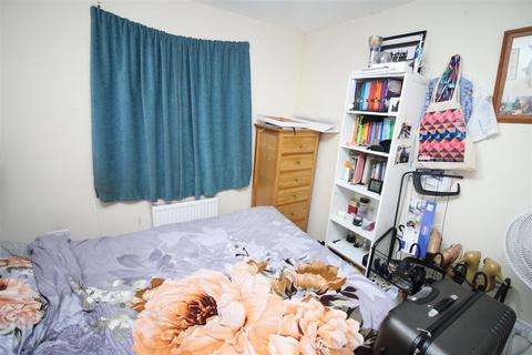 8 Brightside Road, Manchester, M8 5XJ