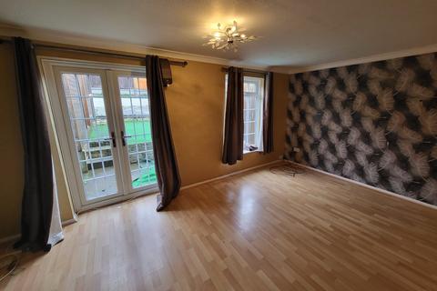 3 bedroom semi-detached house to rent, Luton LU2