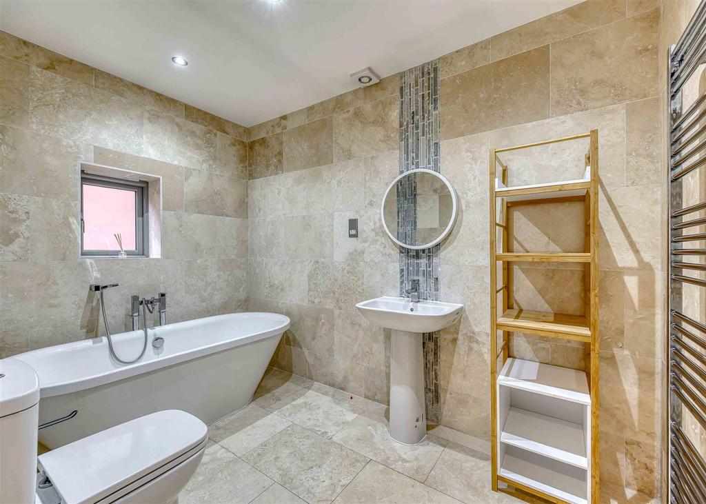 3b Castlecroft Lane-bathroom.jpg