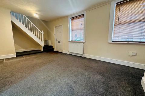 2 bedroom terraced house to rent, Mill Road, Macclesfield