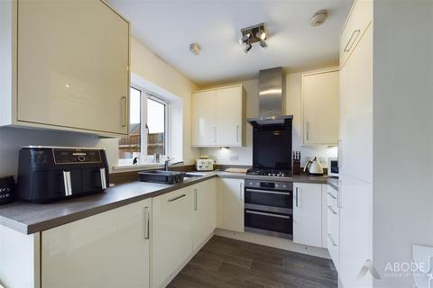 2 bedroom townhouse for sale, Hazel Crescent, Burton-On-Trent DE14