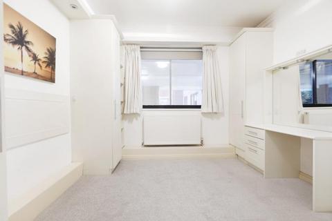 2 bedroom apartment for sale, Sandringham House, Windsor Way, Brook Green, W14