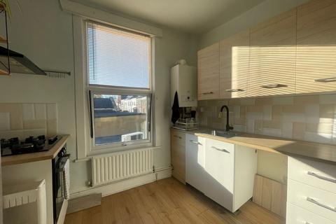 1 bedroom flat for sale, Wellington Street, Gravesend, Kent, DA12