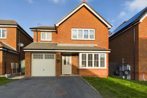 3 bedroom detached house for sale, Prestwich Gardens, Llay, Wrexham