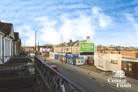 1 bedroom flat to rent, Lancaster Road, Enfield - Balcony View!!