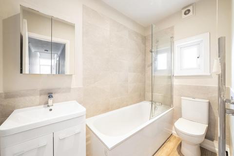 2 bedroom maisonette for sale, Oaksford Avenue, Sydenham, London, SE26