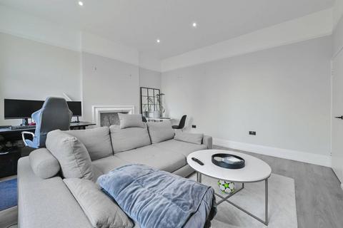 1 bedroom flat for sale, Sussex Gardens, Hyde Park Estate, London, W2