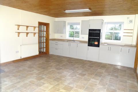 3 bedroom bungalow to rent, Caer Deon, Llanddeusant, Caergybi, Ynys Mon