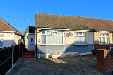 3 bedroom chalet for sale, Bellman Avenue, Gravesend