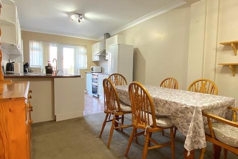 41 Bellman Avenue, Gravesend, DA12 1RF