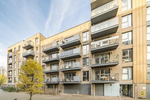 2 bedroom flat for sale, Green Lanes Walk, London N4