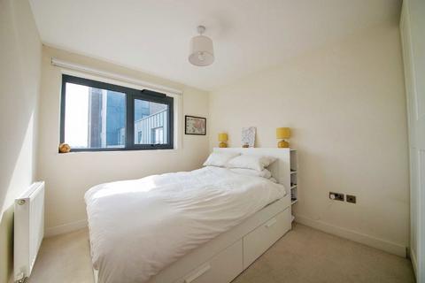 2 bedroom flat for sale, Green Lanes Walk, London N4