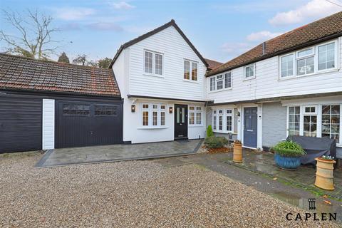 4 bedroom end of terrace house for sale, Coopers Hill, Ongar