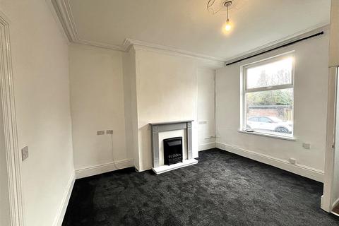 2 bedroom end of terrace house to rent, Frederick Street, Ashton-Under-Lyne OL6