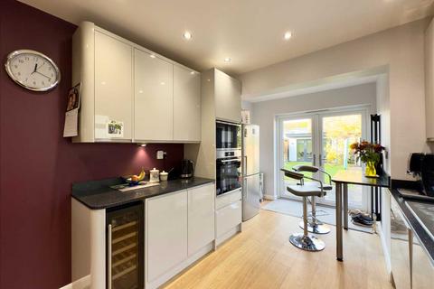 14 Belgrave Road, Eastwood, Leigh-on-sea, SS9 5HE