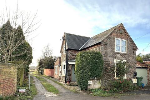 3 bedroom cottage for sale, The Green, Egglescliffe TS16 9DB