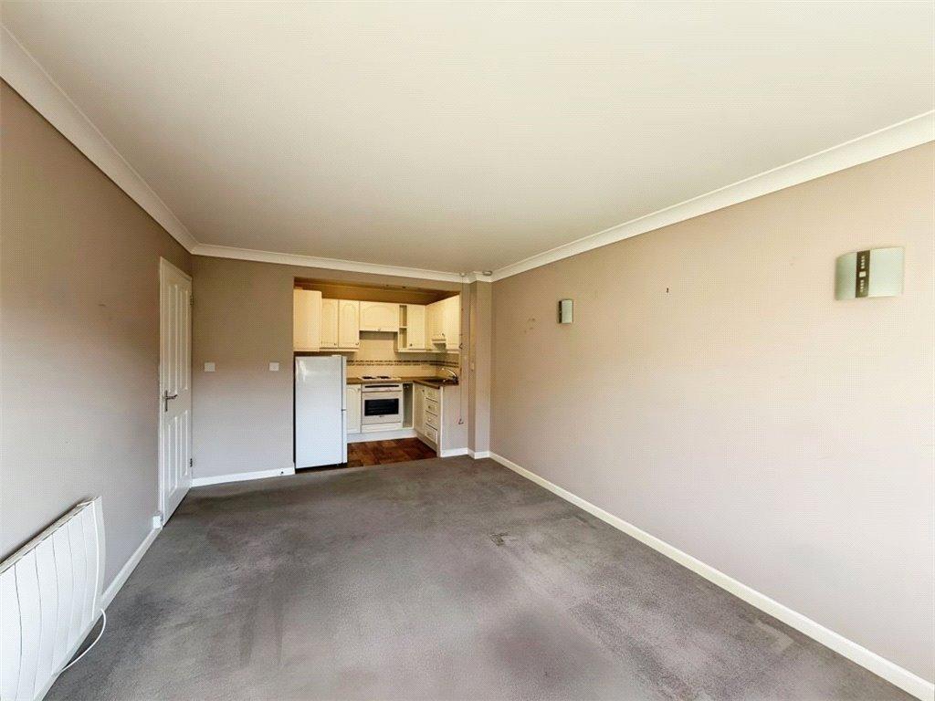 Reception/Kitchen