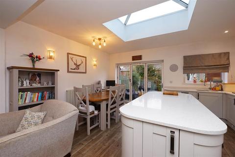 15 Maylands Grove, Barrow-in-furness, LA13 0AN