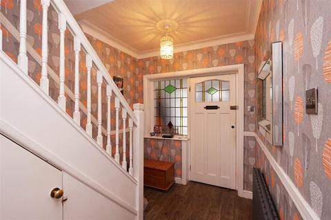15 Maylands Grove, Barrow-in-furness, LA13 0AN