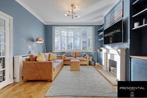 4 bedroom semi-detached house for sale, Woodford Green IG8