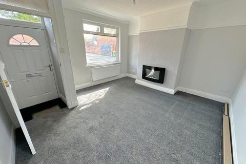 2 bedroom terraced house to rent, Greenbank Street, Preston PR1