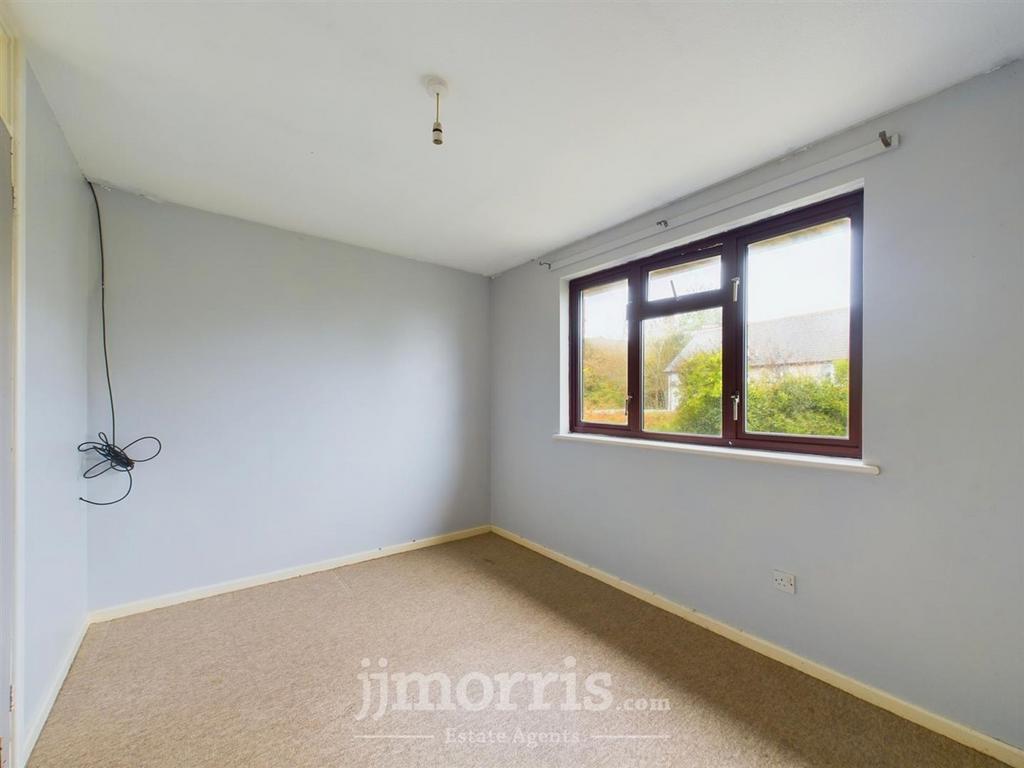 Bedroom 1 (rear)