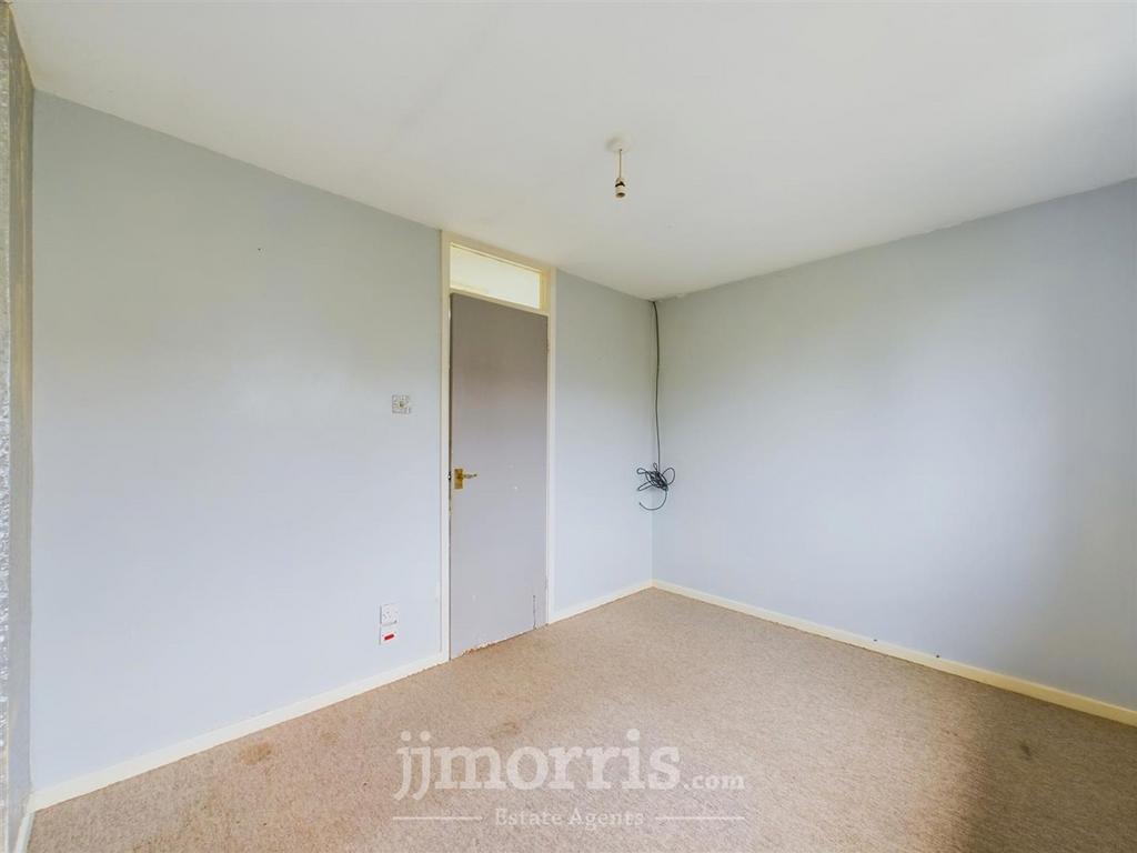 Bedroom 1 (rear)