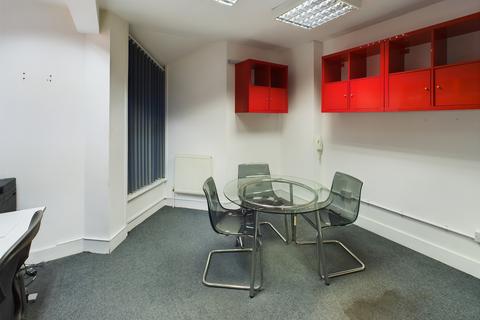 Office to rent, Lytton Road, New Barnet EN5