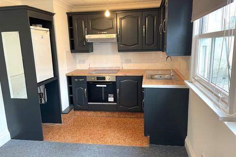 1 bedroom flat to rent, Madeira Place, Brighton