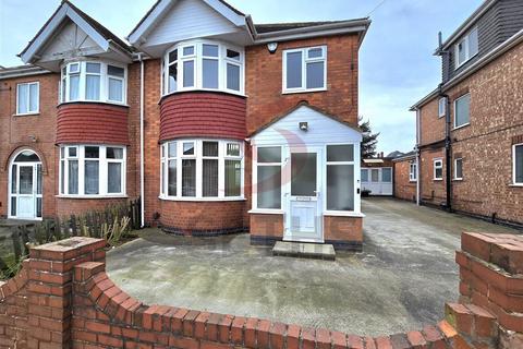 3 bedroom semi-detached house to rent, Wavertree Drive, Leicester LE4