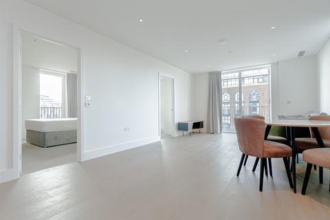 2 bedroom flat to rent, Creston House, London SW11