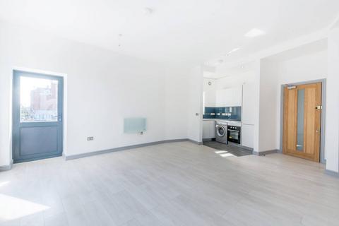 1 bedroom flat to rent, Kingsland High Street, Dalston, London, E8