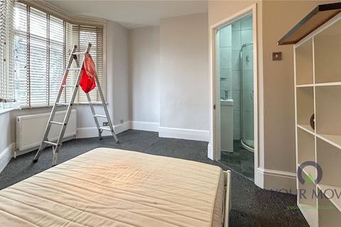 1 bedroom in a house share to rent, Shieldhall Street, London SE2