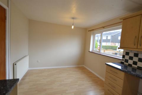 3 bedroom end of terrace house to rent, 1 Sandringham Close, Malvern